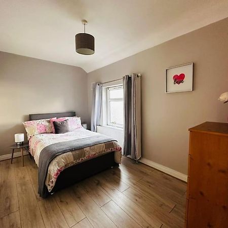 Gaeltacht Quarter Cosy Home Belfast Esterno foto